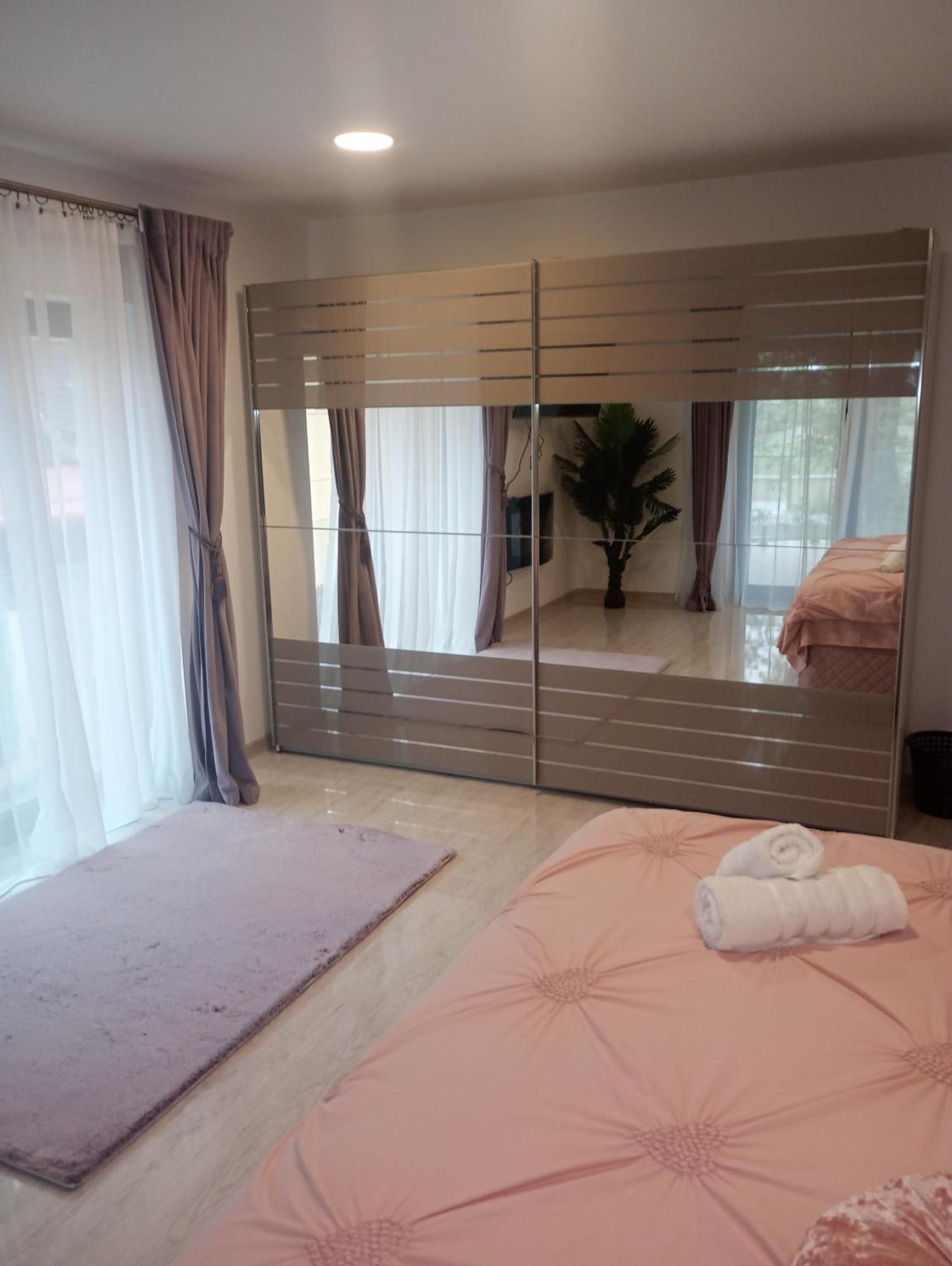 Izabella Guest House Săcele Zewnętrze zdjęcie